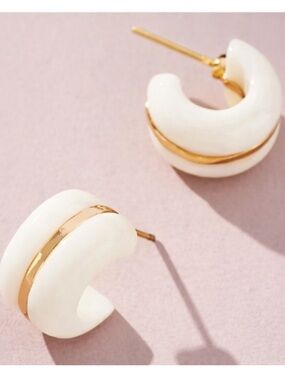 New! Classic Everyday Ivory Gold Hoop Earrings (1044) NWOT